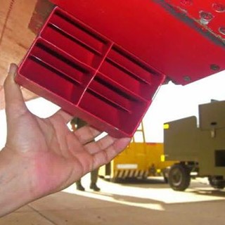 Sub risucchiato da un Canadair: una bufala che periodicamente ricompare anche in provincia di Savona Sub risucchiato da un Canadair: una bufala che periodicamente ricompare anche in provincia di Savona