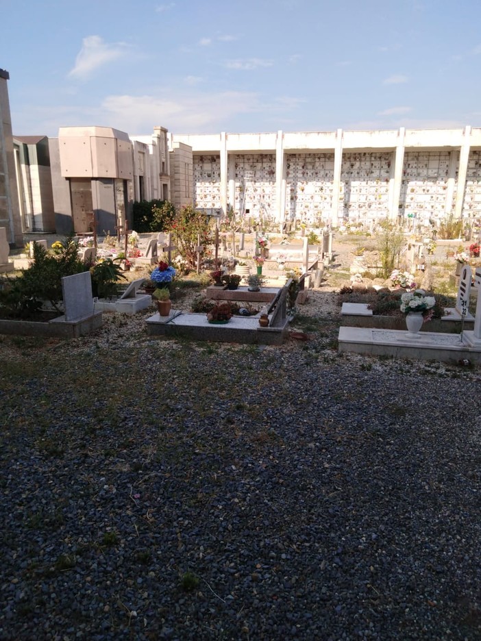 Albenga, Cimitero della frazione Leca: l’Amministrazione Tomatis fa il punto sulla situazione