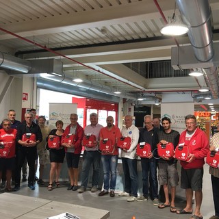 Consegnati i 17 defibrillatori ai bagni marini delle Albisole, Savona e Vado (FOTO)
