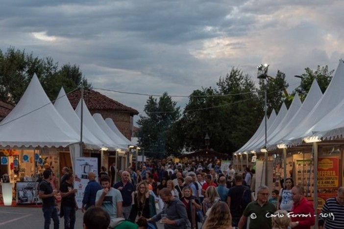 Grande successo per la Fiera Nazionale del Peperone di Carmagnola: ecco tutti i numeri dell'evento Grande successo per la Fiera Nazionale del Peperone di Carmagnola: ecco tutti i numeri dell'evento