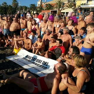 21° cimento di Pietra Ligure: in acqua 203 nuotatori del tempo avverso