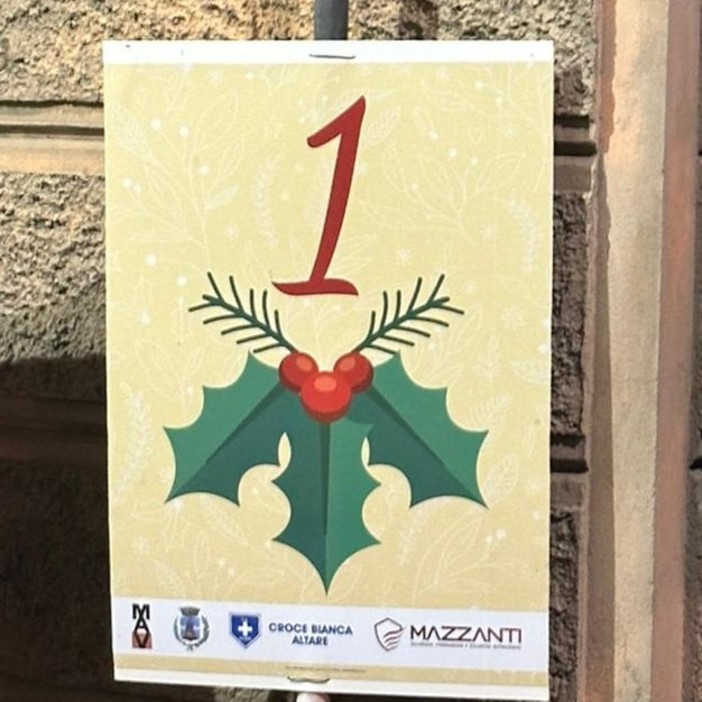 Altare, il centro storico si trasforma in calendario dell'Avvento Altare, il centro storico si trasforma in calendario dell'Avvento
