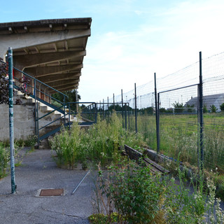 Borgio Verezzi. Il sindaco Dacquino sulla vicenda campo: "A settembre il taglio dell'erba, in corso di valutazione il progetto di riqualificazione delle strutture"