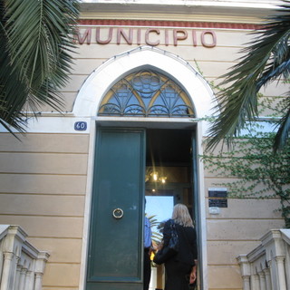 Spotorno, la minoranza presenta un'interpellanza sulla situazione dell’ex Albergo Roma