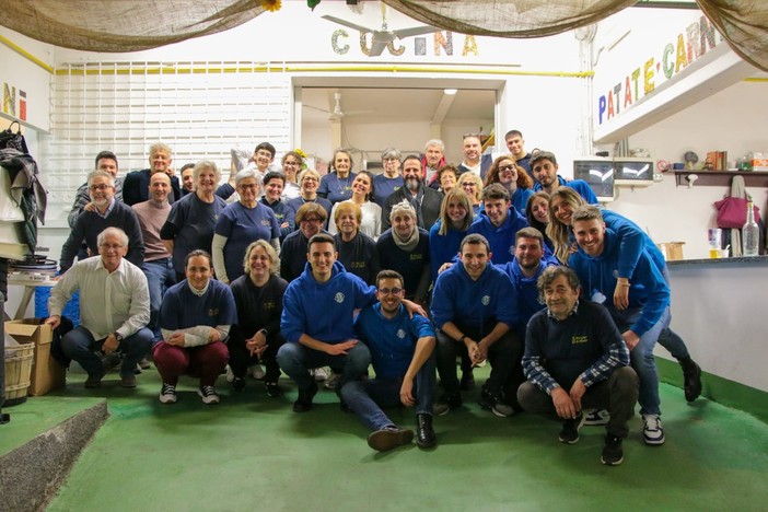 Cena benefica per la Pediatria di Savona: donati 6mila euro all'associazione Cresc.i e alle Principesse in Corsia Cena benefica per la Pediatria di Savona: donati 6mila euro all'associazione Cresc.i e alle Principesse in Corsia