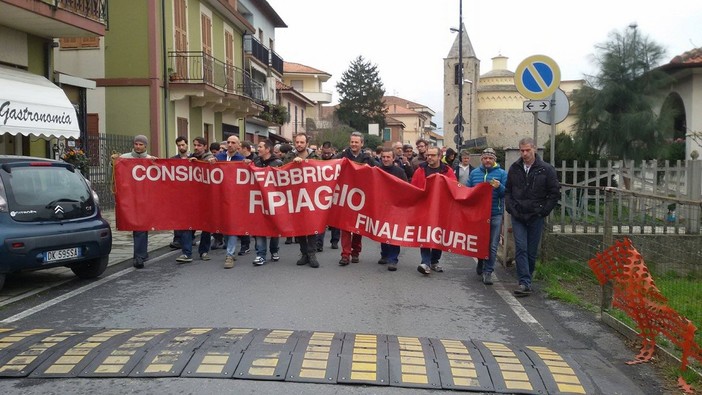 Sciopero dei lavoratori della Piaggio, il sostegno del Partito Comunista dei Lavoratori di Savona Sciopero dei lavoratori della Piaggio, il sostegno del Partito Comunista dei Lavoratori di Savona