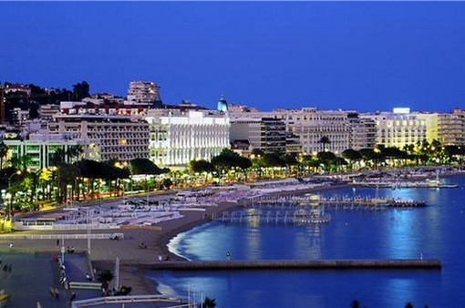 Al salone d'arte di Cannes 10 artisti selezionati da Sabrina Falzone Al salone d'arte di Cannes 10 artisti selezionati da Sabrina Falzone