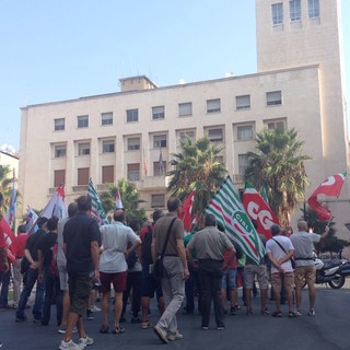Lavoratori Piaggio in corteo a Savona: "No agli esuberi"