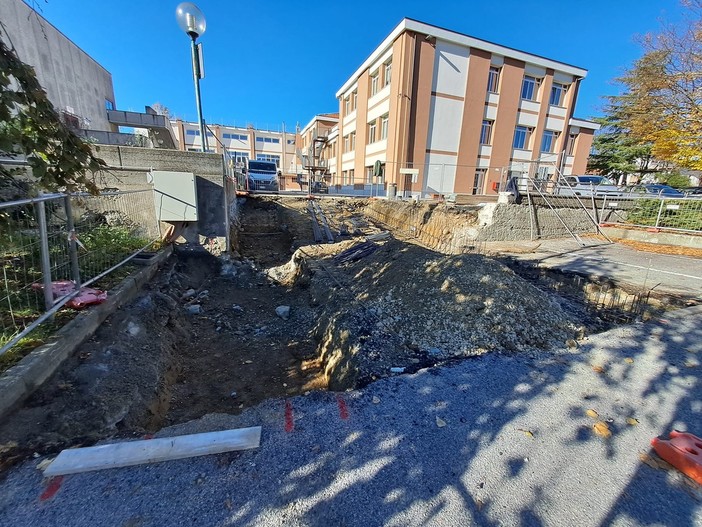 Carcare aumenta la sicurezza dei bambini: in arrivo una mini-Ztl presso le scuole elementari Carcare aumenta la sicurezza dei bambini: in arrivo una mini-Ztl presso le scuole elementari