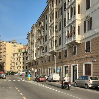 Savona, 37enne marocchino trovato morto in corso Vittorio Veneto: disposta l'autopsia