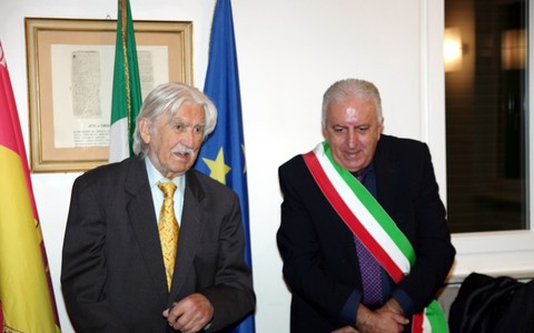 Villanova d’Albenga ha conferito la cittadinanza onoraria all’artista Flavio Furlani