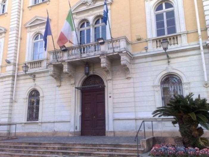 Emergenza Covid-19: Alassio recepisce il decreto Conte e stringe le maglie Emergenza Covid-19: Alassio recepisce il decreto Conte e stringe le maglie