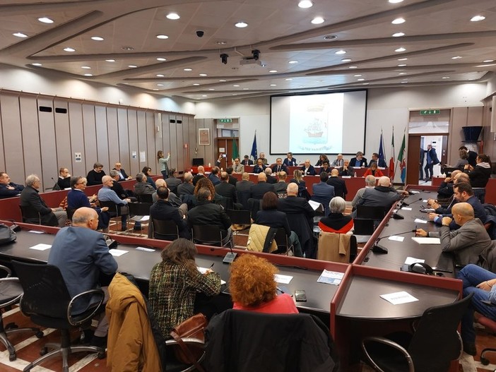 Crisi industriali e sviluppo, il Ministero convoca il territorio savonese: accolta la richiesta Crisi industriali e sviluppo, il Ministero convoca il territorio savonese: accolta la richiesta