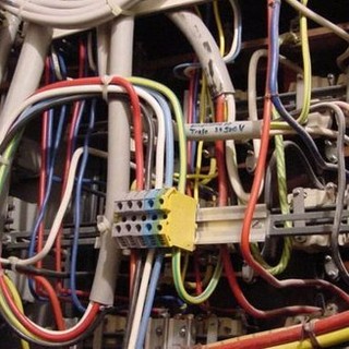 Celle, 8 ore senza elettricità in alcune vie, le proteste dei residenti. Il sindaco: "Lavoro predeterminato, va fatto"