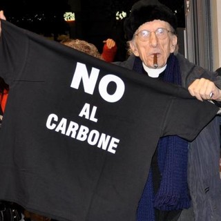 Don Gallo: “i nuovi Partigiani quelli che si battono contro la centrale a carbone di Vado Ligure!&quot;