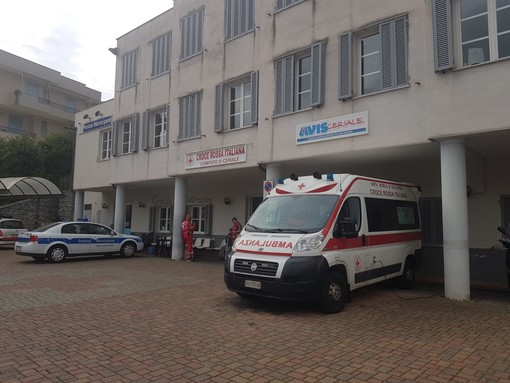 Scontro auto-bici sull'Aurelia a Ceriale: non grave il ciclista