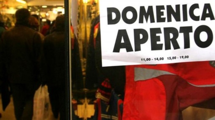 Negozi chiusi la domenica, sì o no? Combattuti i savonesi sulla proposta del Governo (VIDEO)