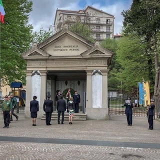 Cairo celebra la ricorrenza del 4 novembre