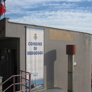 Bergeggi, via ad un bando di gara per la concessione della palestra di via Bruxea e il campo sportivo "Valle d'Adda"