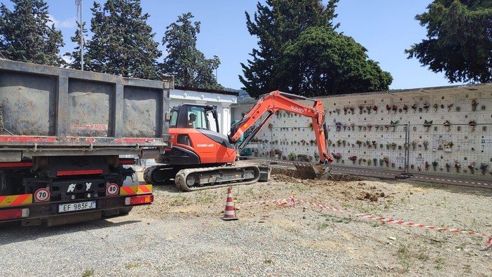 Andora, 84 nuovi loculi al cimitero di San Giovanni costruiti con tecnica “green” Andora, 84 nuovi loculi al cimitero di San Giovanni costruiti con tecnica “green”