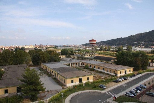 “Nessun profugo in arrivo alla caserma Piave. Prima di creare allarmismo basterebbe informarsi” il sindaco di Albenga Giorgio Cangiano fa chiarezza “Nessun profugo in arrivo alla caserma Piave. Prima di creare allarmismo basterebbe informarsi” il sindaco di Albenga Giorgio Cangiano fa chiarezza