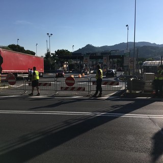 Albisola, esordio positivo per l'ordinanza Orsi contro il traffico pesante: "Recuperato un livello di sicurezza accettabile" (FOTO E VIDEO)