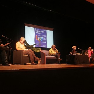 Dalle radici alle fronde, il tessuto sociale del distretto finalese "ai raggi X" per il welfare del domani (FOTO e VIDEO) Dalle radici alle fronde, il tessuto sociale del distretto finalese "ai raggi X" per il welfare del domani (FOTO e VIDEO)