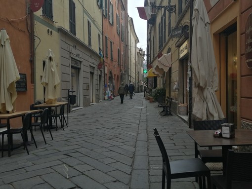 Albenga, intesa con la Regione sulle aree di pregio storico e paesaggistico: no a commercio etnico in centro storico e altre zone