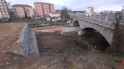 Carcare, messa in sicurezza del fiume Bormida: viaggio nel cantiere di via Abba (FOTO) Carcare, messa in sicurezza del fiume Bormida: viaggio nel cantiere di via Abba (FOTO)