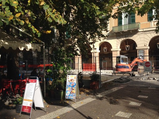 Chioschi di piazza del Popolo, scadono le concessioni: "Andranno tutti a bando" Chioschi di piazza del Popolo, scadono le concessioni: "Andranno tutti a bando"