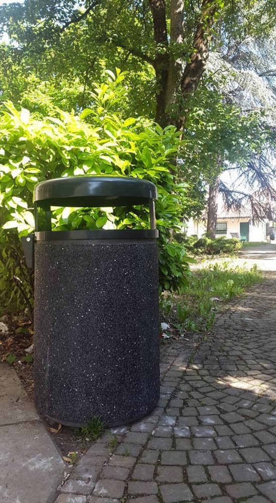 Carcare "si fa bella" con i nuovi cestini gettarifiuti