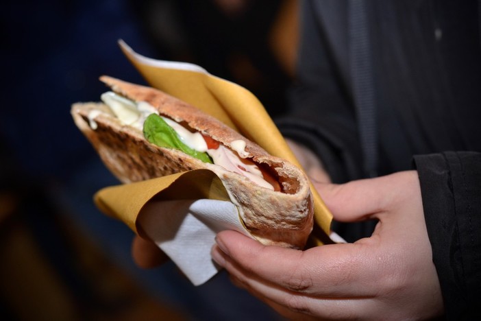 Le abitudini alimentari della Generazione Z: tra velocità e consapevolezza Le abitudini alimentari della Generazione Z: tra velocità e consapevolezza