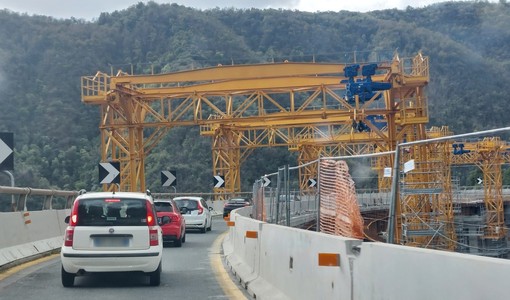Ponte del 1° Maggio, nuovo stop ai cantieri sulle autostrade liguri: due corsie per senso di marcia prevalente dal 30 aprile al 4 maggio