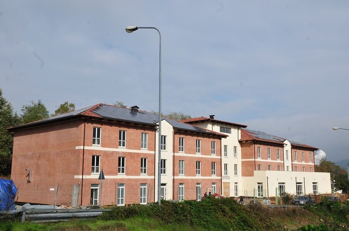 Carcare, Pet Therapy con i nonni alla Residenza Cornareto