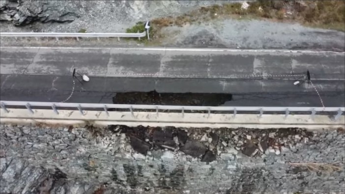 Cedimento SS 334 del Sassello, il sindaco Buschiazzo: “Senso unico alternato è fondamentale, ma necessario comprimere i tempi” Cedimento SS 334 del Sassello, il sindaco Buschiazzo: “Senso unico alternato è fondamentale, ma necessario comprimere i tempi”