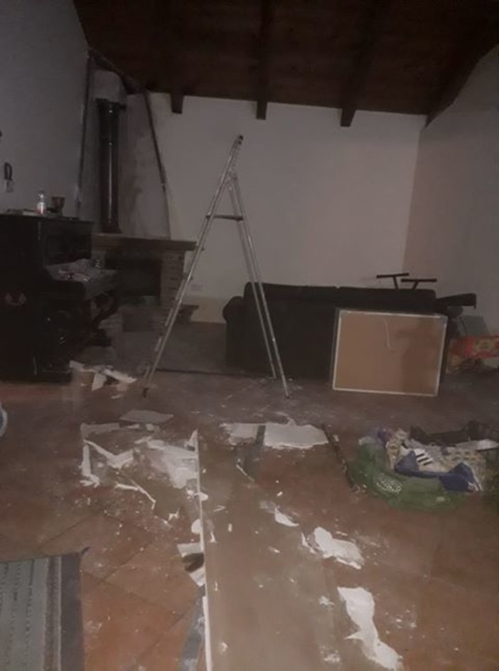 Savona, canna fumaria a fuoco in zona Santuario: "Per fortuna stiamo tutti bene"