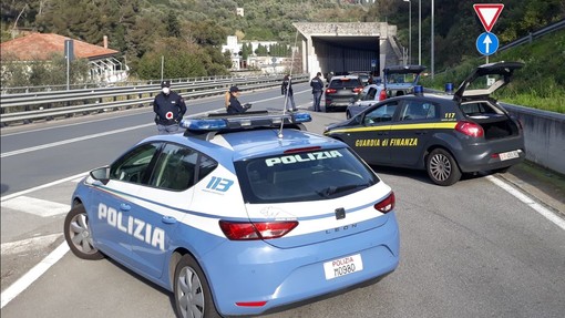 Polizia di Stato: ad Alassio e ad Albenga un imponente servizio straordinario di controllo del territorio