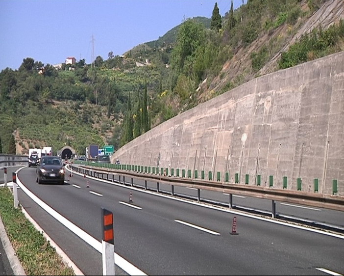 Autostrade, i cantieri della settimana dal 24 al 30 ottobre sulla A6 e sulla A10 Autostrade, i cantieri della settimana dal 24 al 30 ottobre sulla A6 e sulla A10