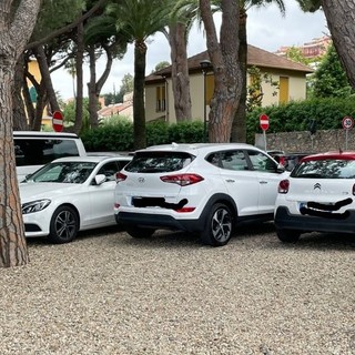 Ceriale, sosta selvaggia in Pineta. Marabello: "Un importante polmone verde vittima delle scelte dell'Amministrazione"