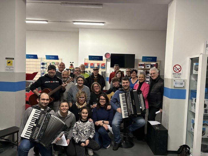 Carcare "canta le uova" con Michele Maisano: un’antica tradizione contadina che rivive nel segno della condivisione Carcare "canta le uova" con Michele Maisano: un’antica tradizione contadina che rivive nel segno della condivisione