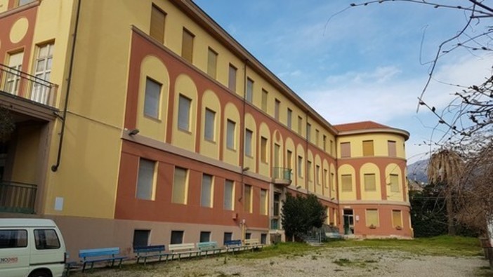 Torino torna al mare: ok dalla Soprintendenza alla concessione per 30 anni dell'ex colonia di Loano Torino torna al mare: ok dalla Soprintendenza alla concessione per 30 anni dell'ex colonia di Loano