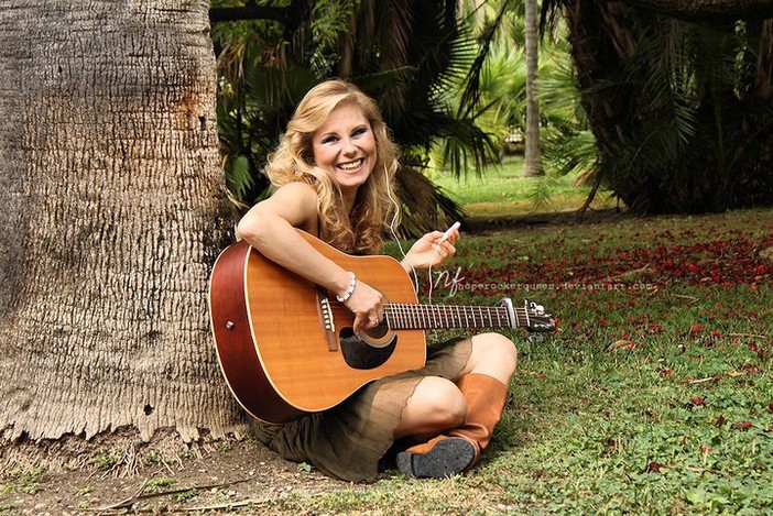 La cantautrice Chiara Ragnini lancia un crowdfunding per il nuovo album