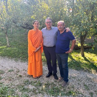 Un angolo d'India ad Altare con la comunità monastica induista. Consigliere Bozzano: " Un bene prezioso per il nostro territorio questa realtà"