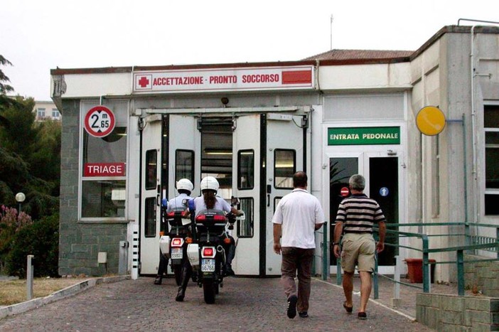 Pietra: i medici cinesi &amp;quot;spiano&amp;quot; il Santa Corona