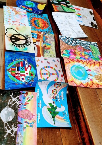 Concorso internazionale "Un poster per la Pace": scelti i dieci vincitori dal Lions Club del Golfo dell'Isola