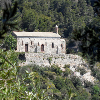 Entra nel vivo il concorso di pittura dedicato a “La chiesa di san Lorenzo e il porto di Varigotti”