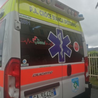 Noli, cade da un muro di 4 metri d'altezza: trasportato in codice rosso al Santa Corona Noli, cade da un muro di 4 metri d'altezza: trasportato in codice rosso al Santa Corona