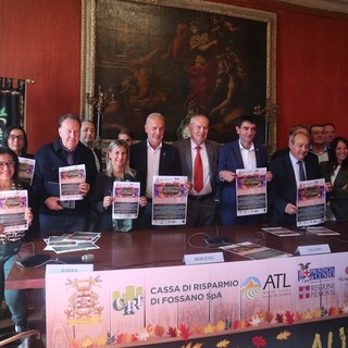 Qualche momento della presentazione della 25ª rassegna di "Coloratissimo autunno" a Fossano