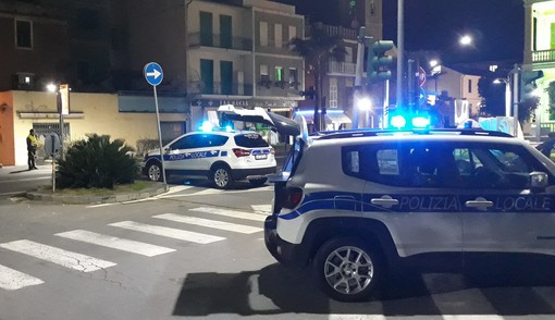 Borghetto S. Spirito, Polizia Locale in prima linea contro "le stragi del sabato sera" (FOTO) Borghetto S. Spirito, Polizia Locale in prima linea contro "le stragi del sabato sera" (FOTO)