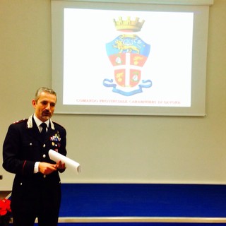 Sinergia tra cittadini e Carabinieri: l'Arma invita alla collaborazione e racconta le attività del 2015